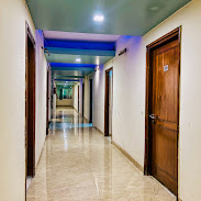 Hotel Saket En-Suite Bath