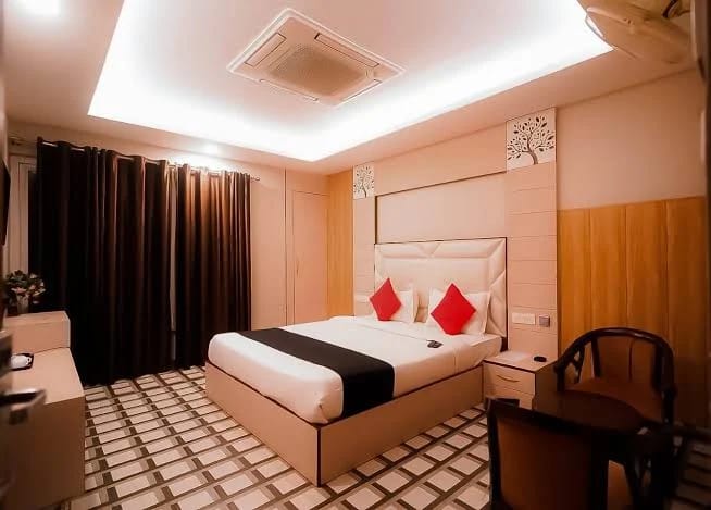 Hotel Yugantor Deluxe Bedroom